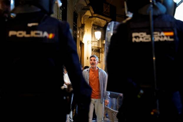 Protest against management of emergency response to the deadly floods in Valencia