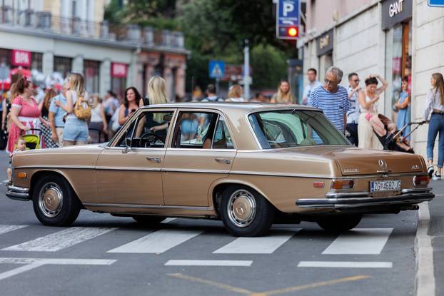 Manifestacija RetroOpatija