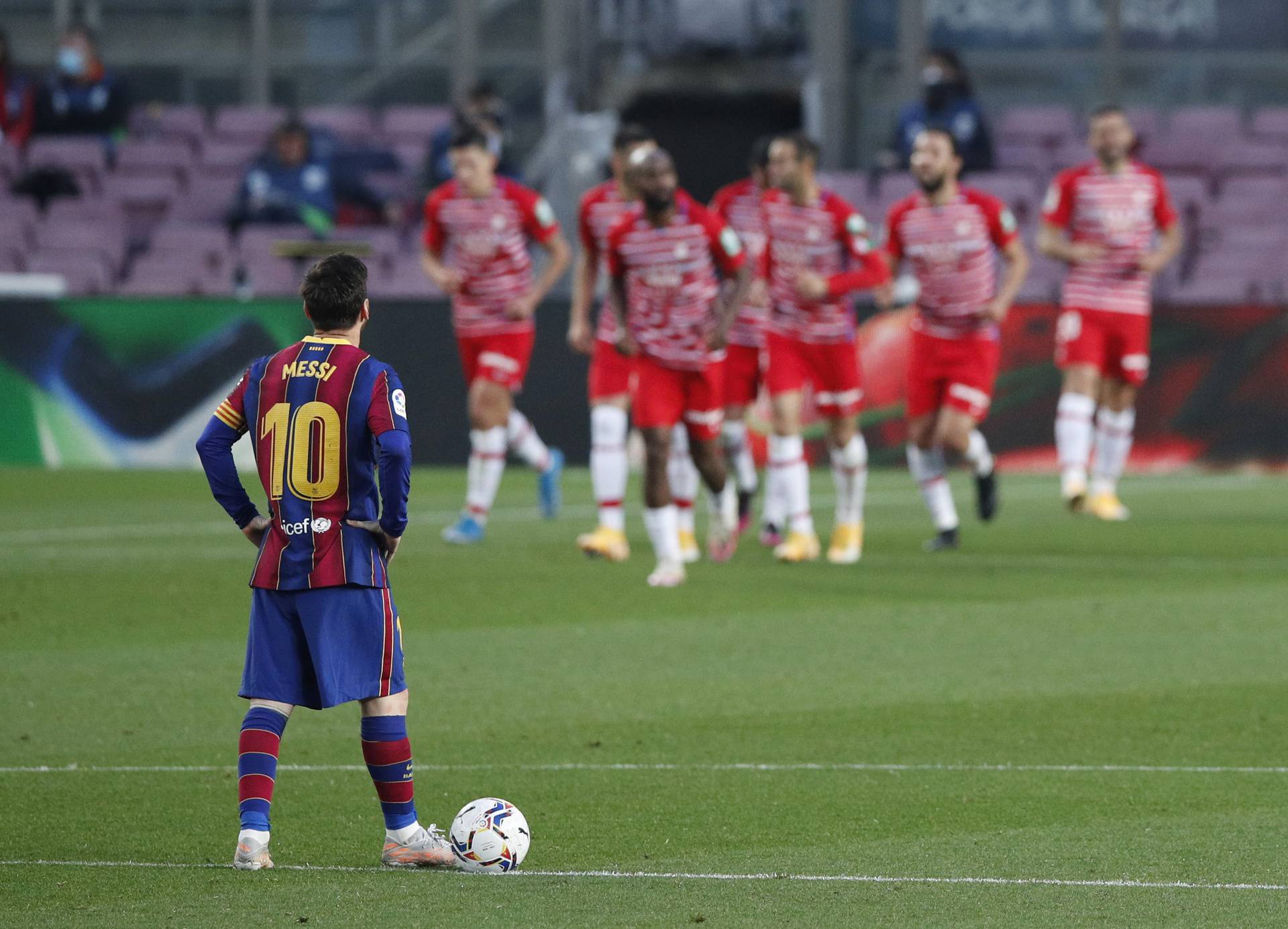 La Liga Santander - FC Barcelona v Granada