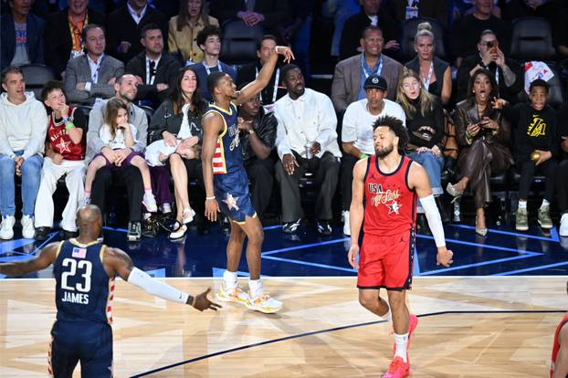 FOTO Poznati na NBA all staru: Kraljevski par privukao poglede