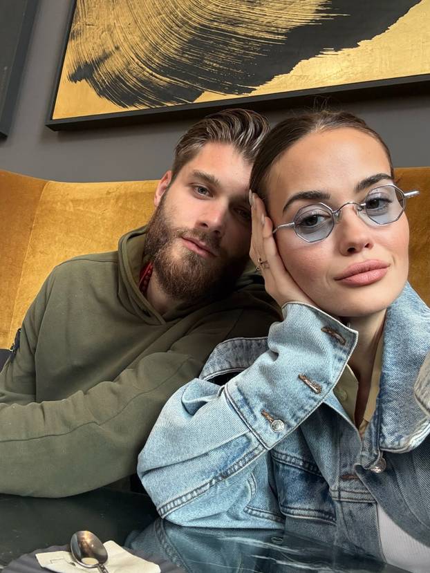 FOTO Ovo su ljepotice koje su osvojile srca naših 'vatrenih'