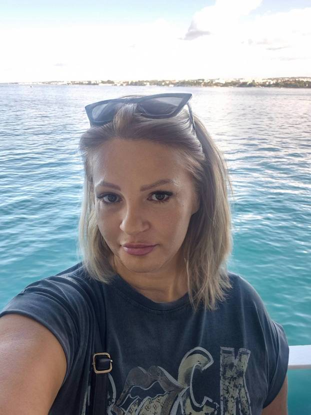FOTO Ksenija iz 'Ljubav je na selu' nakon prekida otišla na more, pozirala je i u badiću