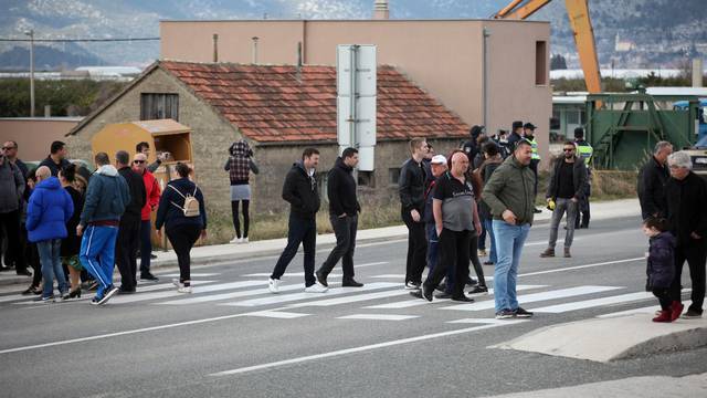 Stanovnici Opuzena prosvjedom "Sinovi i kÄeri Neretve" traÅ¾e bolje zdravstvo