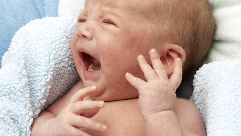 Normalno je da bebe plaču dva sata dnevno u prva dva tjedna