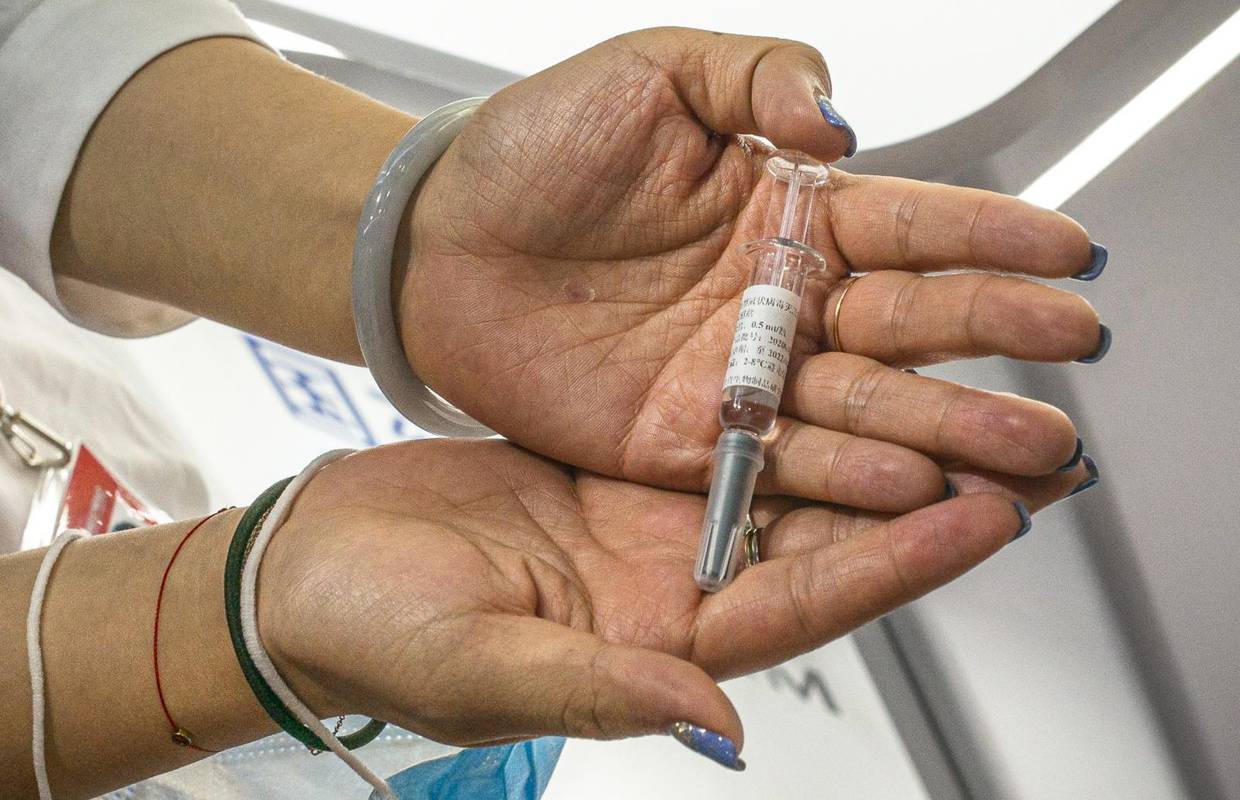 Ministarstvo zdravstva UAE tvrdi: Kinesko je cjepivo 86 posto učinkovito protiv korone