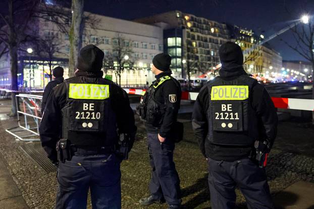 Suspected stabbing attack at the Holocaust Memorial in Berlin