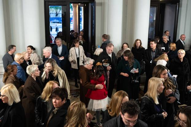 Zagreb: Dolazak poznatih na premijeru baleta Trnoružica