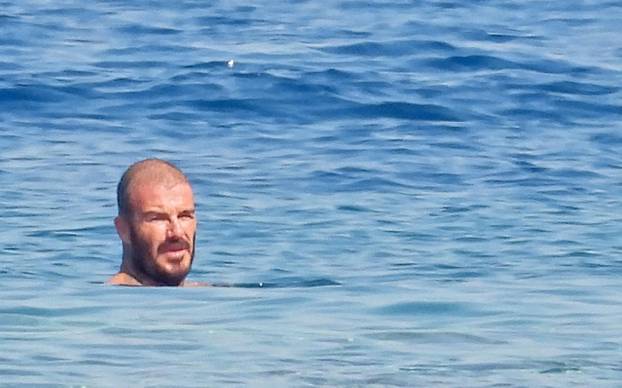 ARHIVA - 2023. David Beckham uživa u moru kod Lopuda