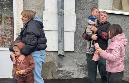 RATNI ZLOČIN! Rusi u Harkivu sravnili vrtić sa zemljom. Više dječice ranjeno i u suzama