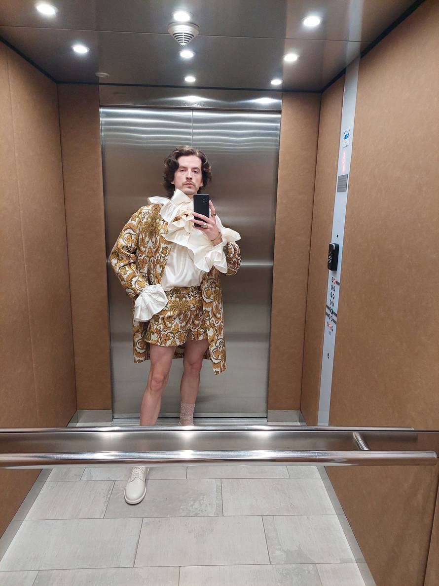 Begović: Htio sam izgledati kao princ pa sam otišao na plac, a noge sam izbrijao za provod...