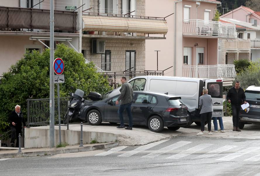 Split: USKOK priveo Ivana Lesandrića zbog bespravne gradnje kuće u Katunima