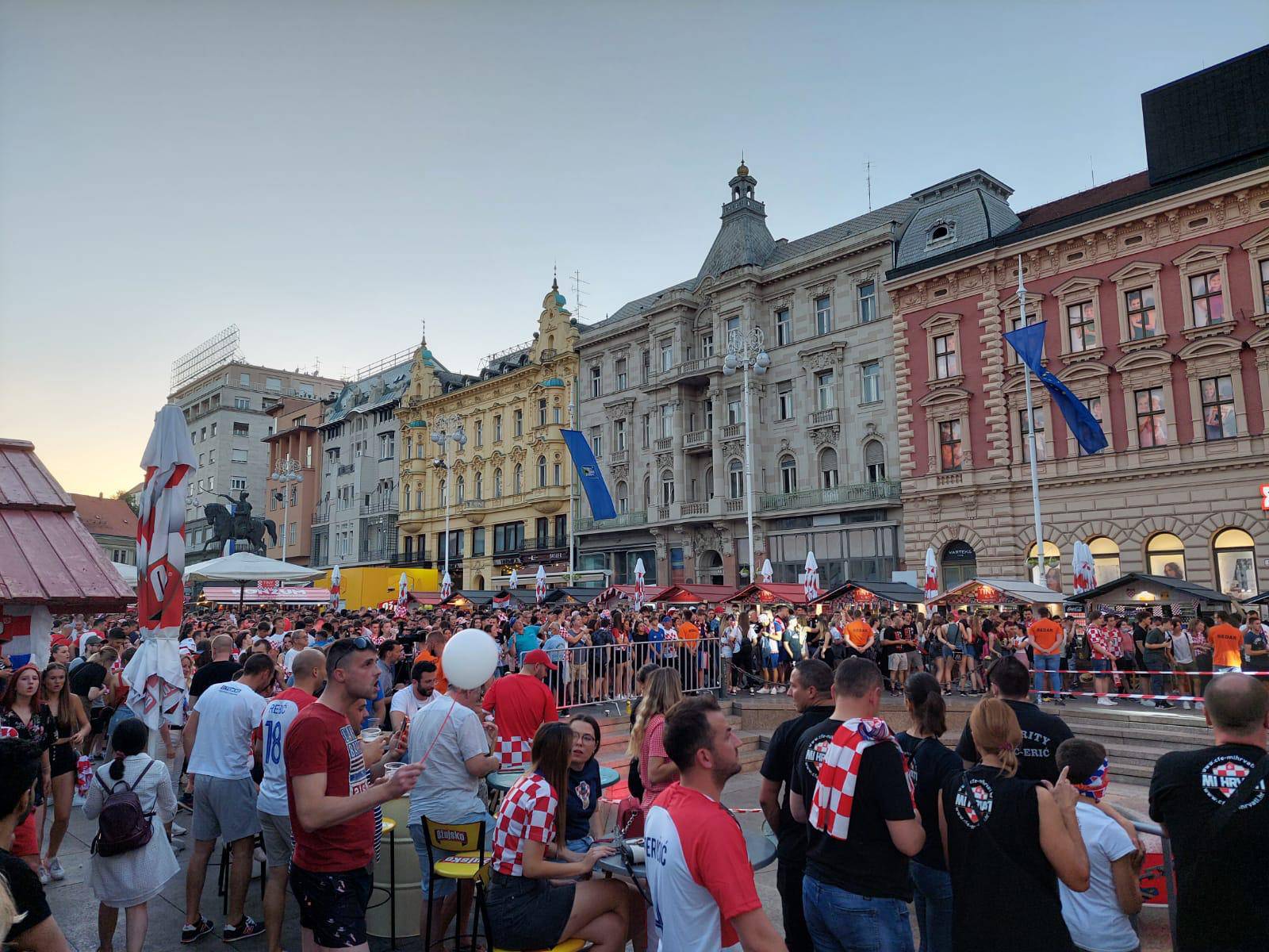 Malo nas je, al nas ima: Samo stotinjak Hrvata na Hampdenu