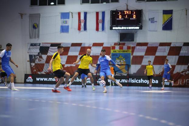 Ljubuški: Zoran Mamić zaigrao na humanitarnom malonogometnom turniru 4 kafića
