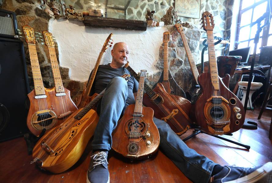 Šibenčanin Srđan Trojan je samouki tvorac neobičnih glazbala unikatnog zvuka