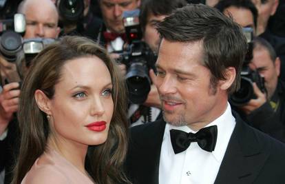 Angelina nije zadovoljna: 'Brad ne plaća dovoljno za djecu...'
