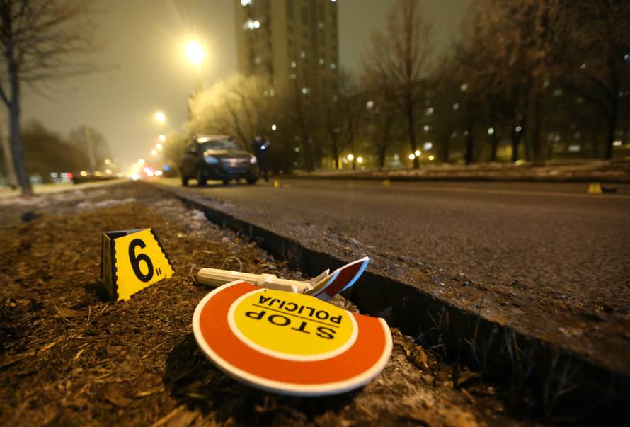 Teška nesreća: Auto naletio na policajce dok su radili očevid