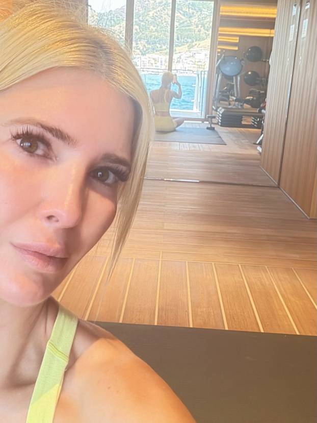 FOTO Ivanka Trump pozirala u bikiniju, svi je zasuli kritikama