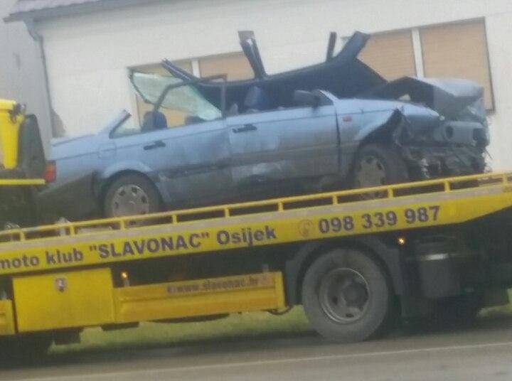 Auto sletio s ceste kod Osijeka, vozač (48) preminuo na mjestu