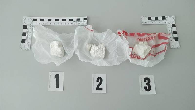 V Dubrovniku aretirali 24-letnika zaradi posedovanja več kot 1,7 kg amfetamina