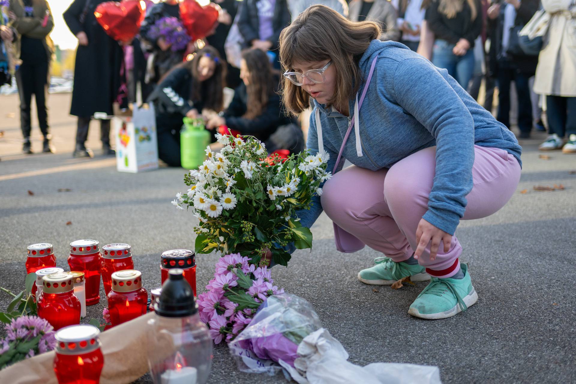 Zagreb: Na Maksimiru obožavatelji odali počast Liamu Payneu