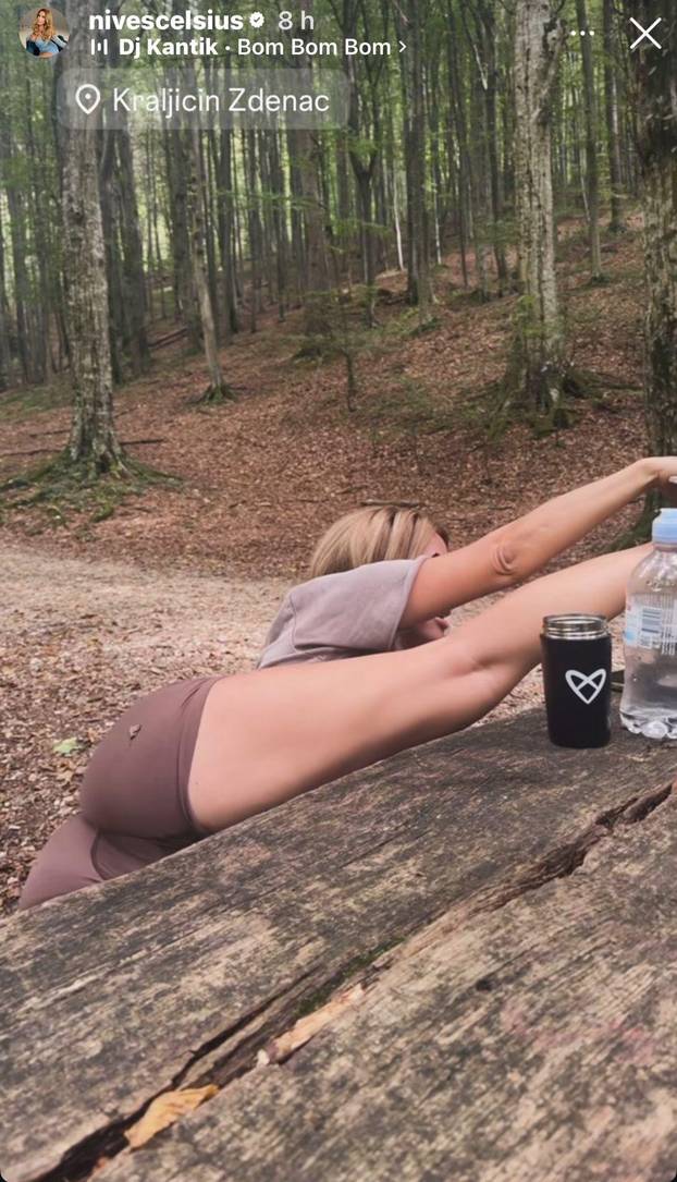 FOTO Rastezanje na svježem zraku: Nives Celzijus pokazala koliko može dignut' nogu