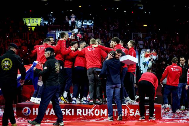 Zagreb: Svečana oproštajna ceremonija hrvatskih rukometnih legendi Domagoja Duvnjaka, Igora Karačića i Ivana Pešića