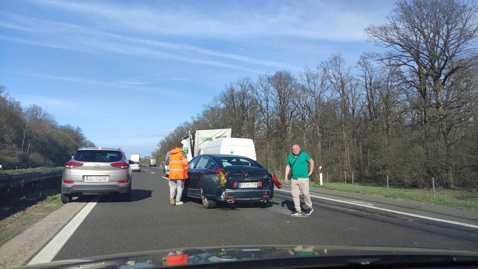 FOTO Kaos kod Karlovca: Sedam vozila sudjelovalo u lančanom sudaru, ima više ozlijeđenih