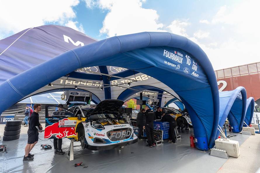 Zagreb: Pripreme i postavljanje servisnog parka uoči WRC Croatia Rallyja 2024. 