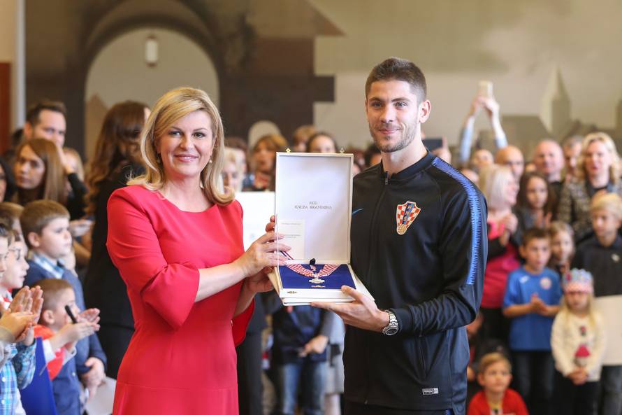 Kolinda je odlikovala Vatrene: Svijet je vidio tko su Hrvati...