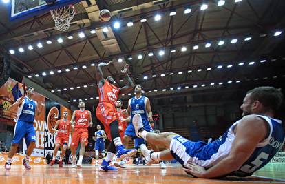 Veliki klub tone: Bog je stvorija čovika, a Zadar ubija košarku
