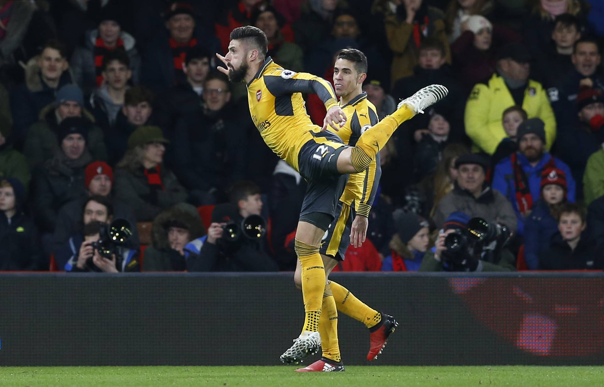 Arsenal's Olivier Giroud celebrates scoring their third goal