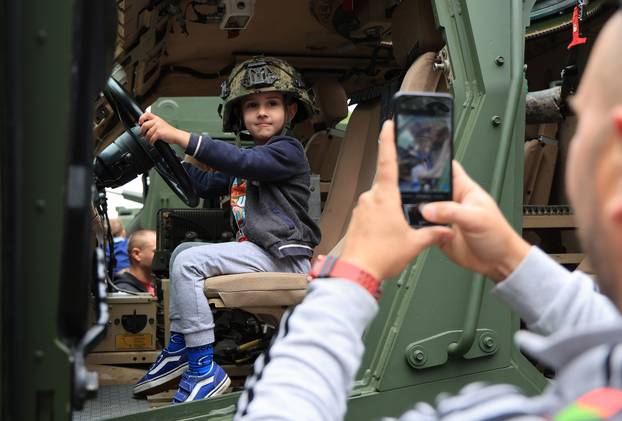 Zagreb: Proslava Dana državnosti na Jarunu 