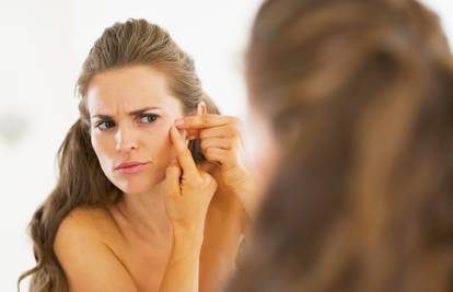 Ključne greške pri čišćenju lica koje više štete nego što koriste