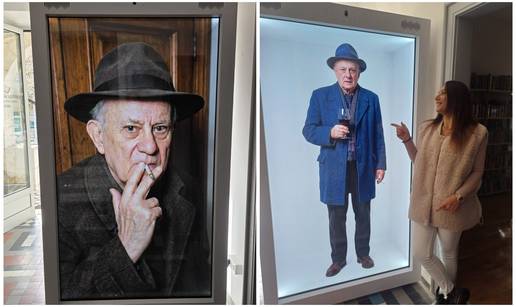 FOTO U Imotskom mo&zcaron;ete okinuti selfie s Tinom Ujevi&cacute;em. &Ccaron;ak se i mi&ccaron;e. Evo o &ccaron;emu je rije&ccaron;