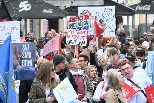 ZAGREB &Scaron;est sindikata javnih slu&zcaron;bi iza&scaron;lo je na ulice