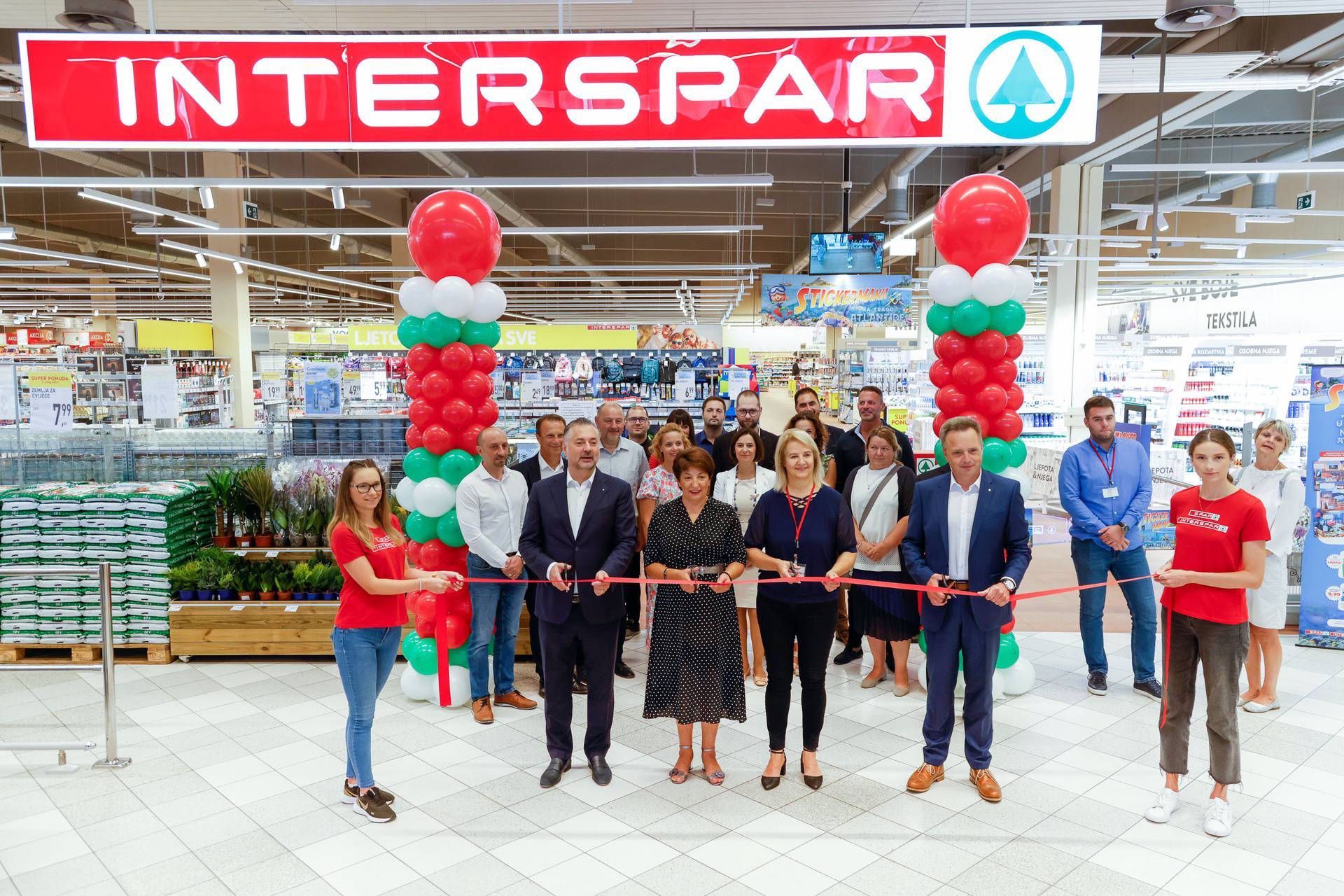 Nakon preuređenja ponovno otvoren INTERSPAR hipermarket u Retkovcu