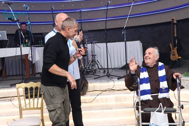 FOTO Dinamo održao Plavu noć u Hercegovini, Bobanu ovacije: 'Ne trebam vam ja da ga volite'