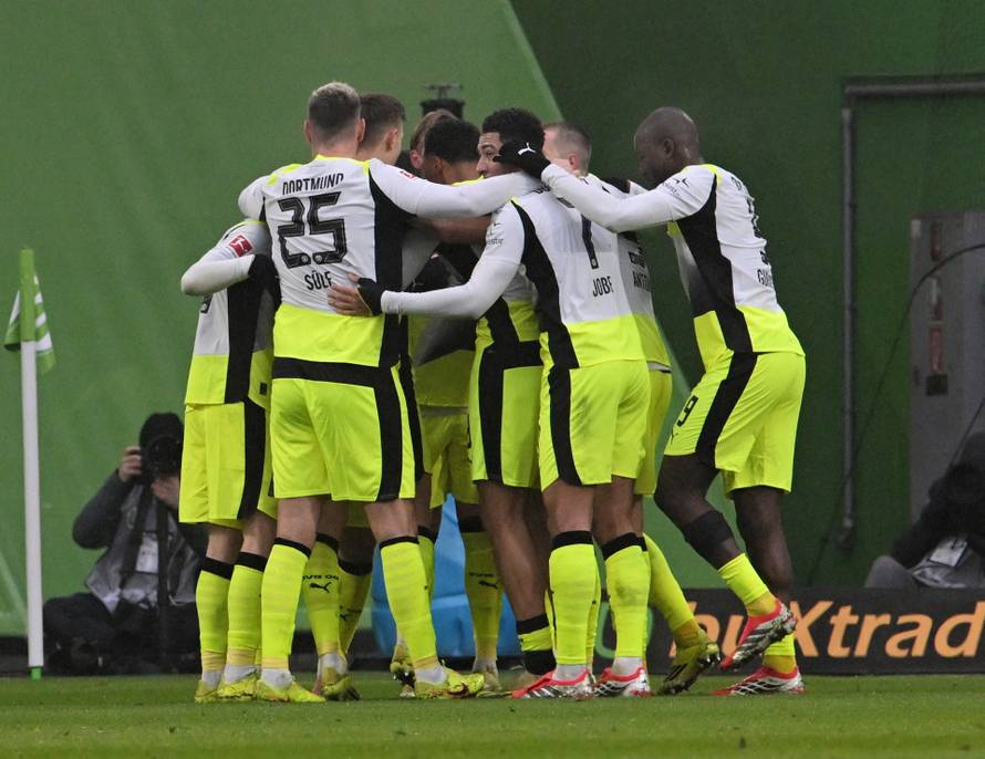 Bundesliga - VfL Wolfsburg v Borussia Dortmund