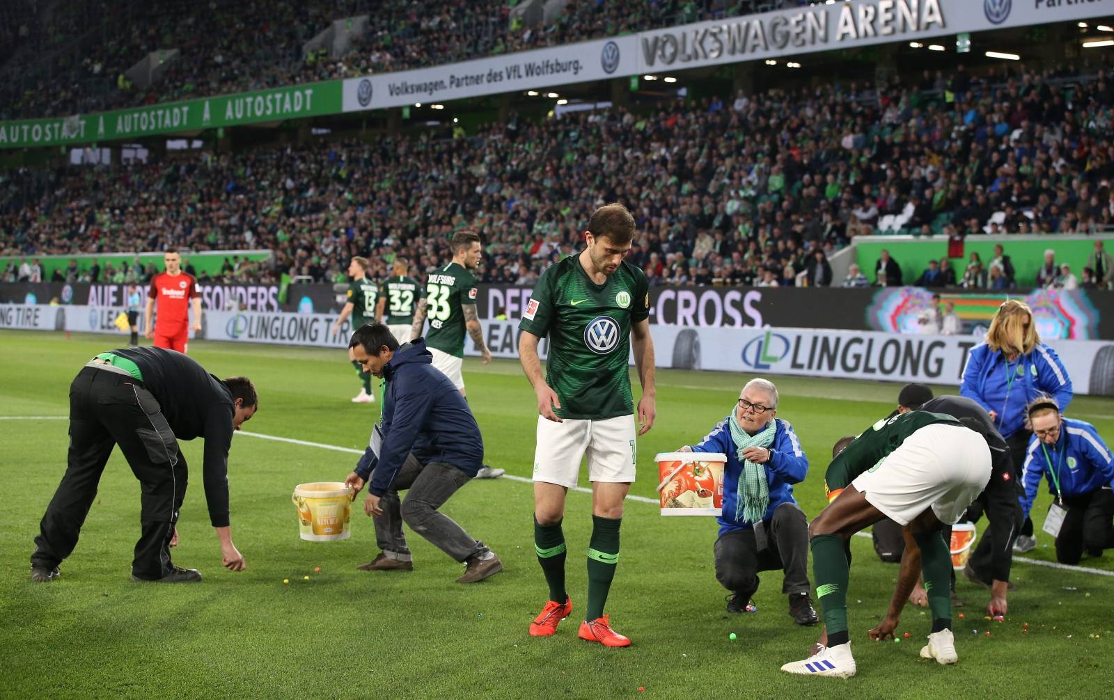 firo: 22.04.2019 Football, Football: 1. Bundesliga VfL Wolfsburg - Eintracht Frankfurt