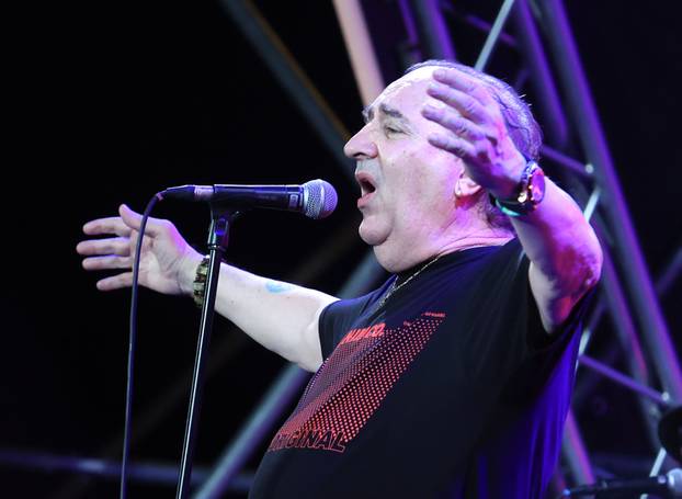 Vodice: Prve ve?eri 17. CMC festivala koncert je održao Mladen Grdovi?