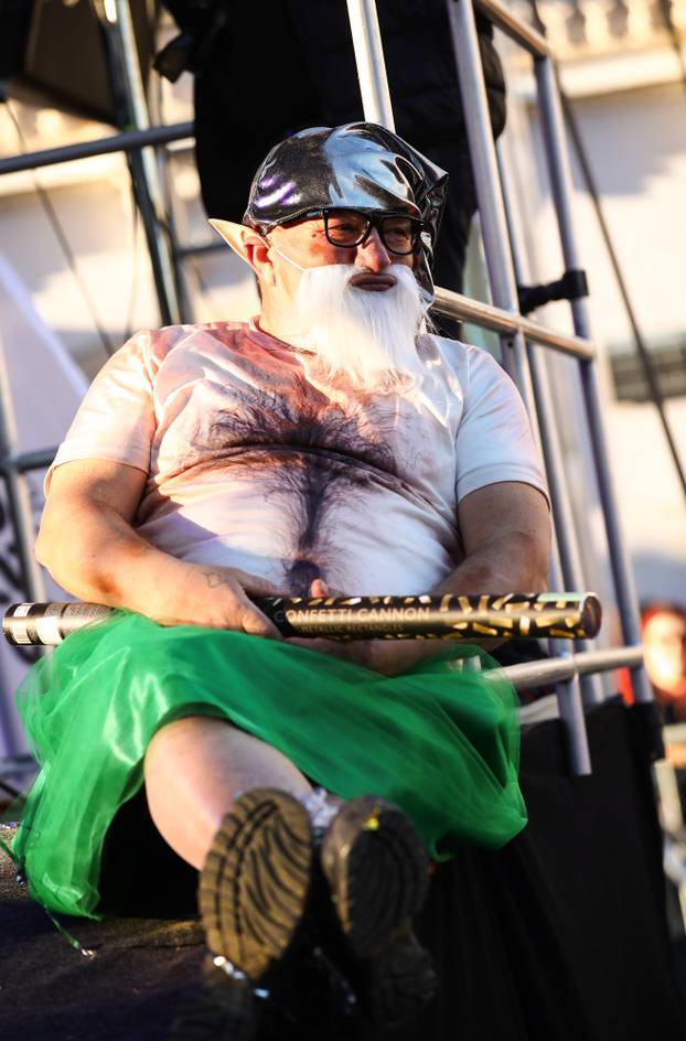 Samobor: Povorka mjesnih odbora i alegorijskih kola na Fašniku