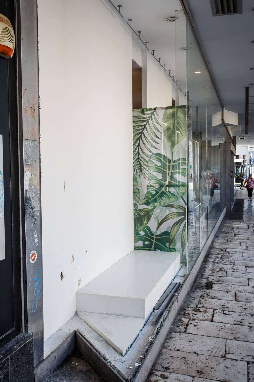 Split: Nakon pada stakla koje je ozlijedilo 22 osobe ostale su samo krhotine