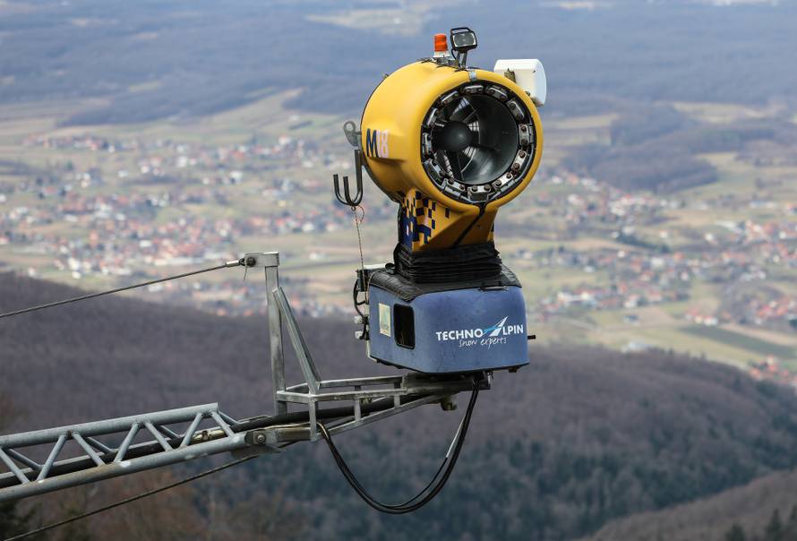 U prvim danima sije?nja zagreba?ko Sljeme bez hladne zime i pravog snijega