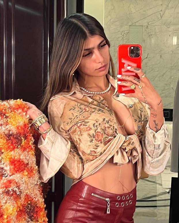FOTO Znate li čime se sad bavi Mia Khalifa? Nije za prepoznati!