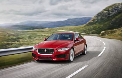 Jaguar XE napada BMW serije 3, Audi A4 i Mercedes C-klasu