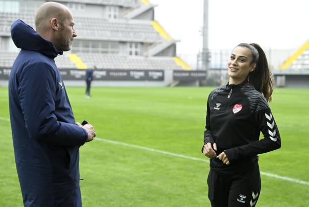 Belek: Atraktivna sutkinja na prijateljskoj utakmici KKS Lech -GNK Dinamo