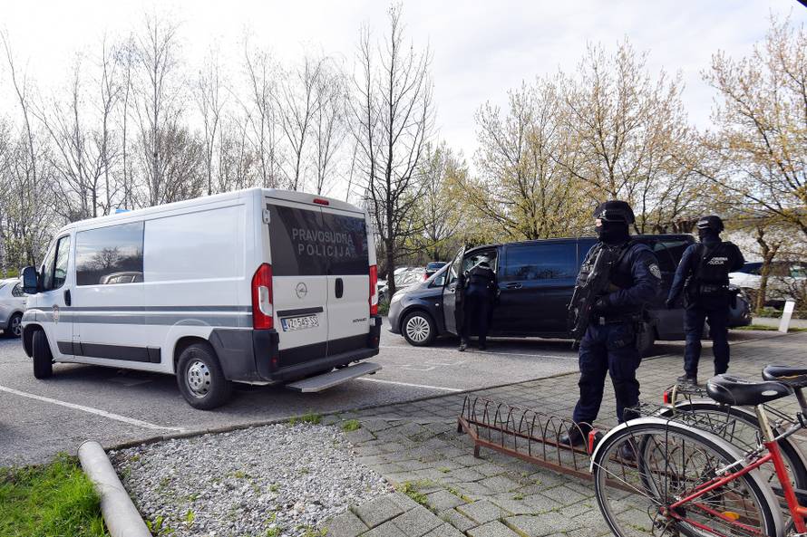Na Županijskom sudu u Varaždinu nastvaljeno je  suđenje Srđanu Mlađanu, doveden je pod jakim osiguranjem na sud