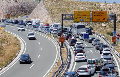 Pojačan promet u smjeru mora, očekuju se zastoji i gužve