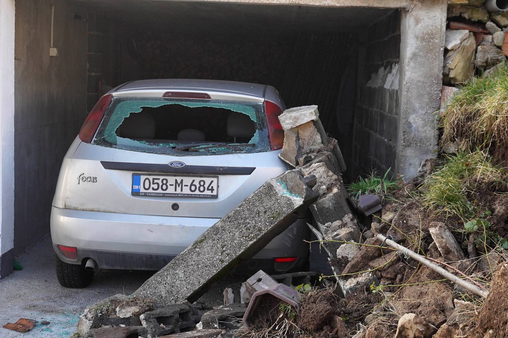 Potres s epicentrom u selu Ljubetovo i okolici Zenice nanio veliku štetu