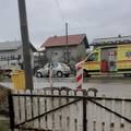 FOTO U sudaru tri automobila u Dugom Selu dvoje ozlijeđenih